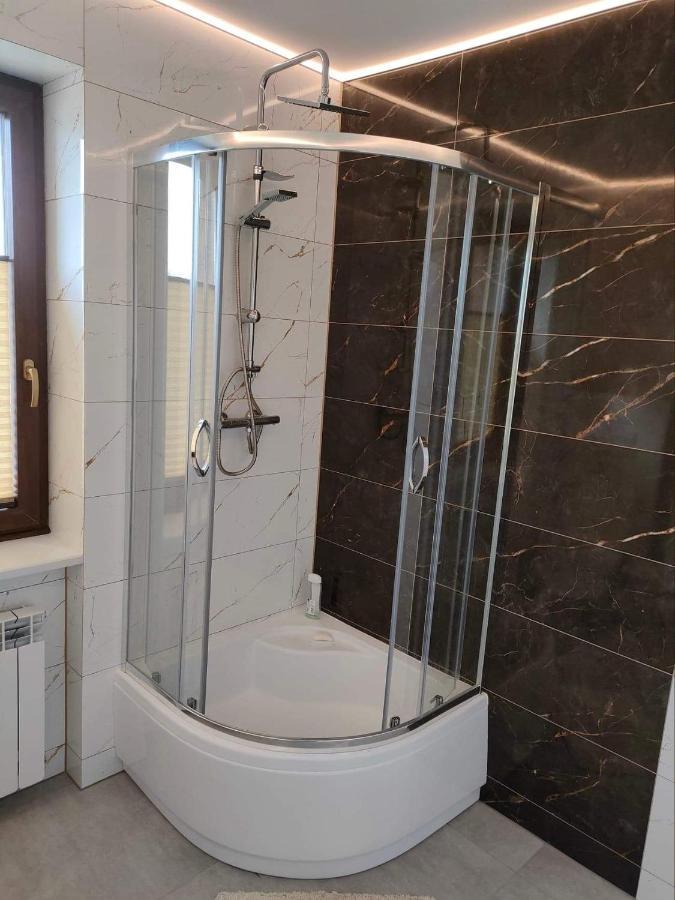 Pokoje Na Jasminowej Villa Пиш Екстериор снимка