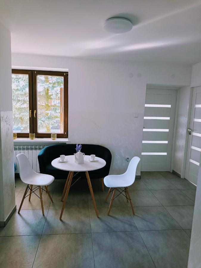 Pokoje Na Jasminowej Villa Пиш Екстериор снимка