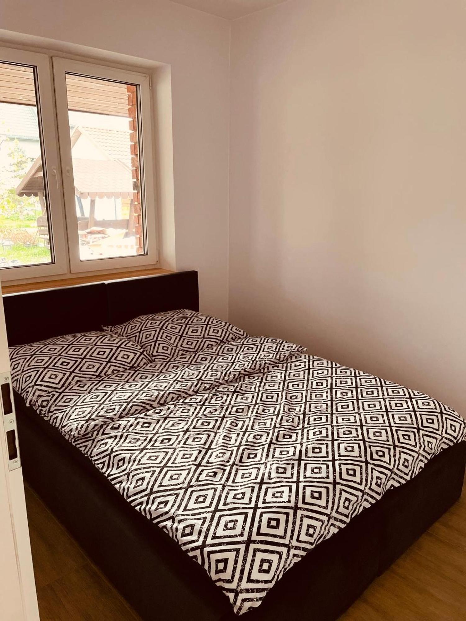 Pokoje Na Jasminowej Villa Пиш Екстериор снимка